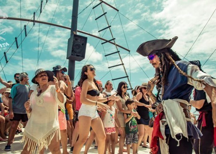 barco pirata bombinhas Barcoland Floripa (2)