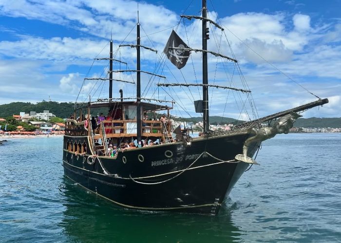 barco pirata bombinhas Barcoland Floripa ( (3)