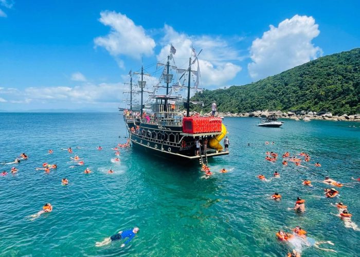 barco pirata bombinhas passeio barco bombinhas tour pirata bombinhas barcoland floripa (16)